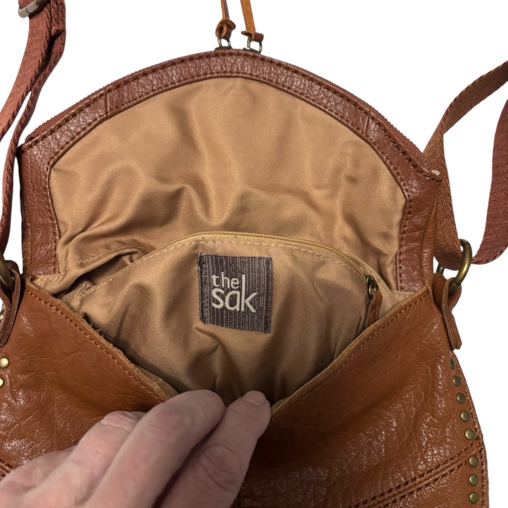 The Sak Brown Leather Crossbody Shoulder Bag Beautiful Cognac Pebbled Leather - Picture 4 of 15